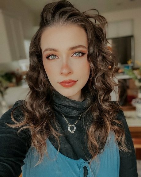 Justseum erotic model photo