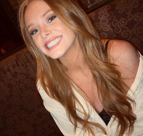 Abby Cowen nudes model photo