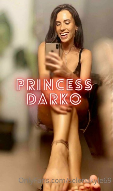 selenakyle69 model hot picture