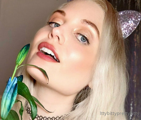 ittybittyprettykittyfree sexy actress img