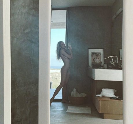 Kristy Garett nude actress pics