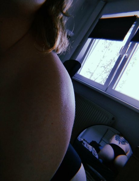 marypoppy model pretty pics