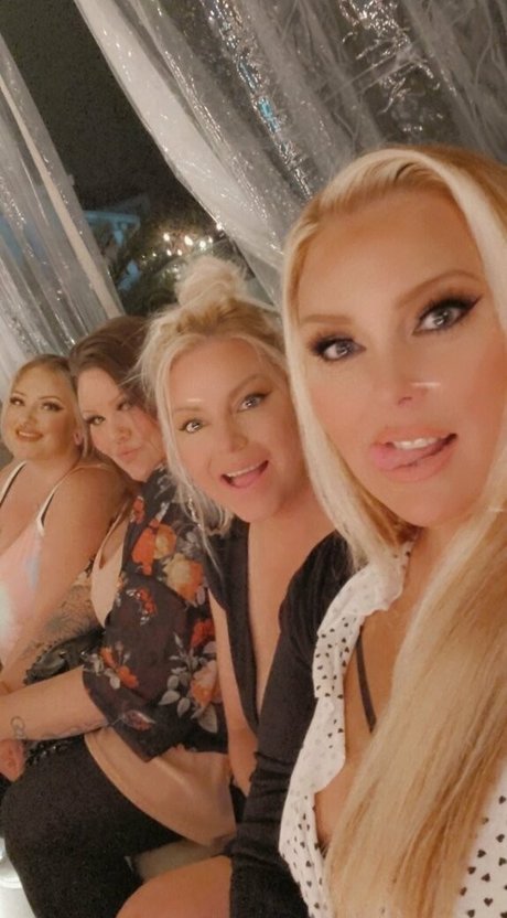 asian gym onlyfans adult photo