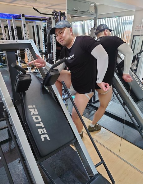 largedogcollar model sexy pictures