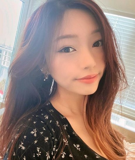 Canahry pretty star pictures