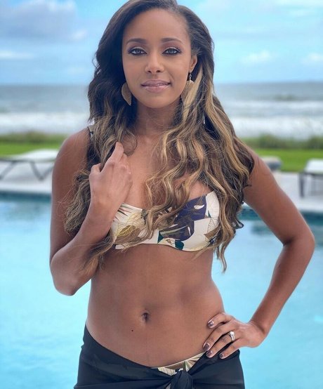 Brandi Rhodes star nude picture