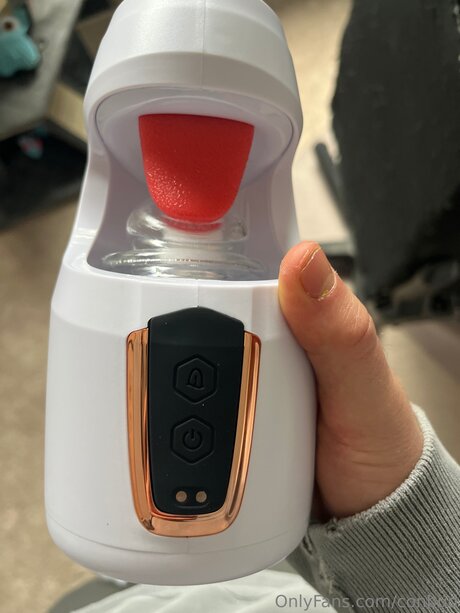 Conbud model nude img