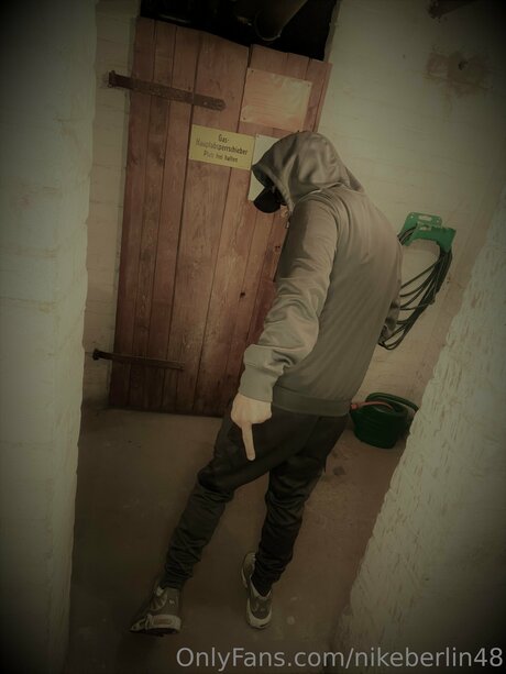 Nikeberlin48 hot star image