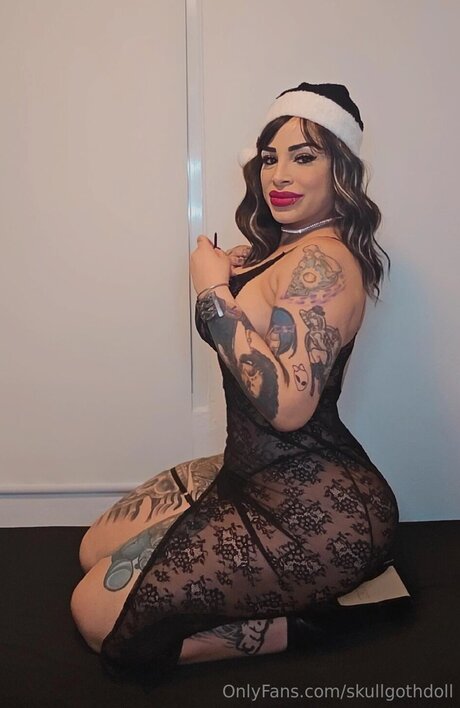 Skullgothdoll nudes model img
