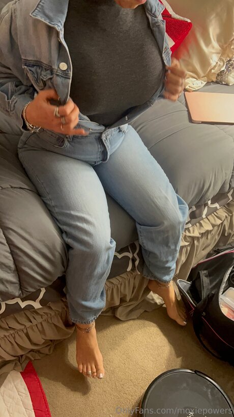 Moxiepowers star top photos