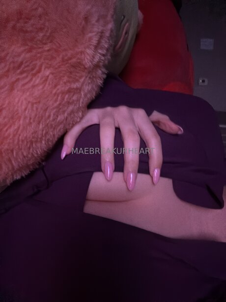 Maebreakurheart model sexy galleries