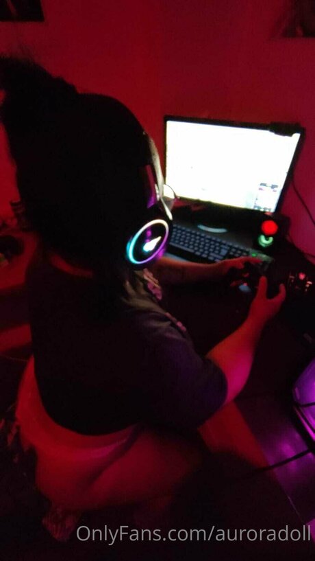 Auroradoll model nude pic