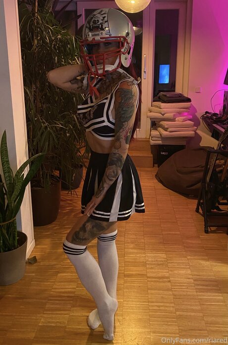 Riared pornstar erotic photos