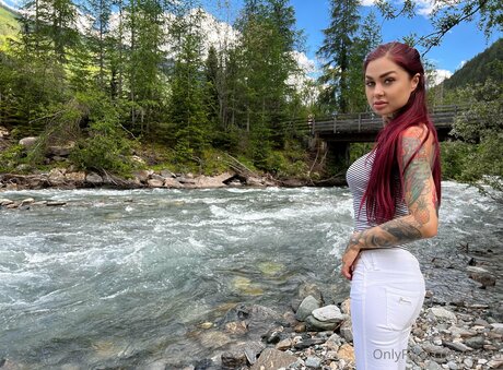 Riared model erotic pic