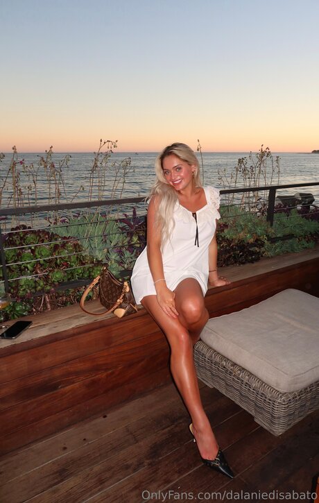 Dalaniedisabato nice model photo