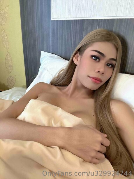 Starlitsylvia exclusive actress photo