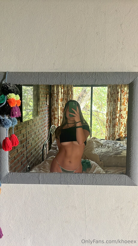 Khoeex pretty pornstar img