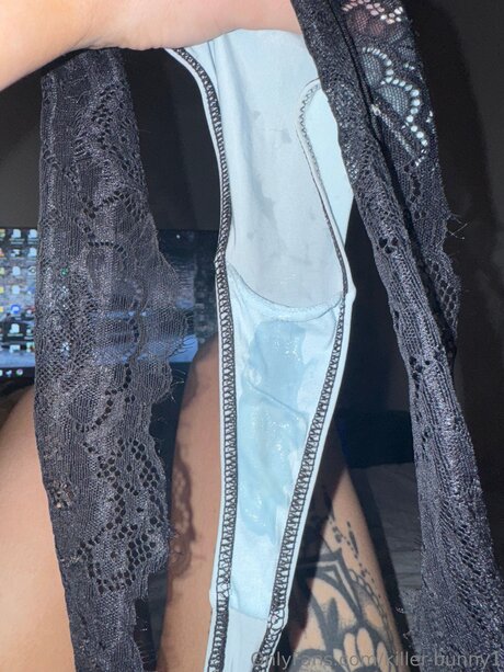 Goldensins nude actress image