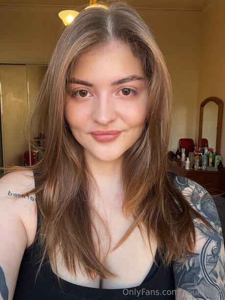 Youraysel hot star pictures