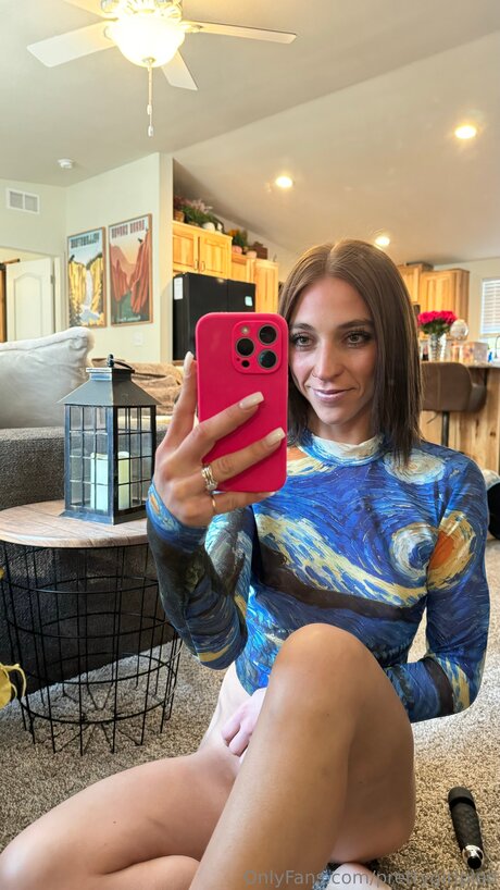 Naughtsoshhy adult star pictures