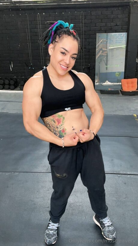 Queenmuscleavery model galleries