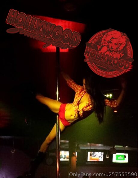 U257553590 pornstar sex photo