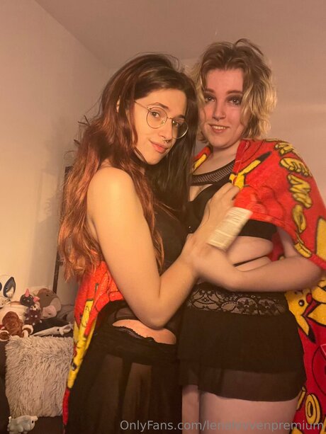 Lenalevvenxo pornstar erotic pics