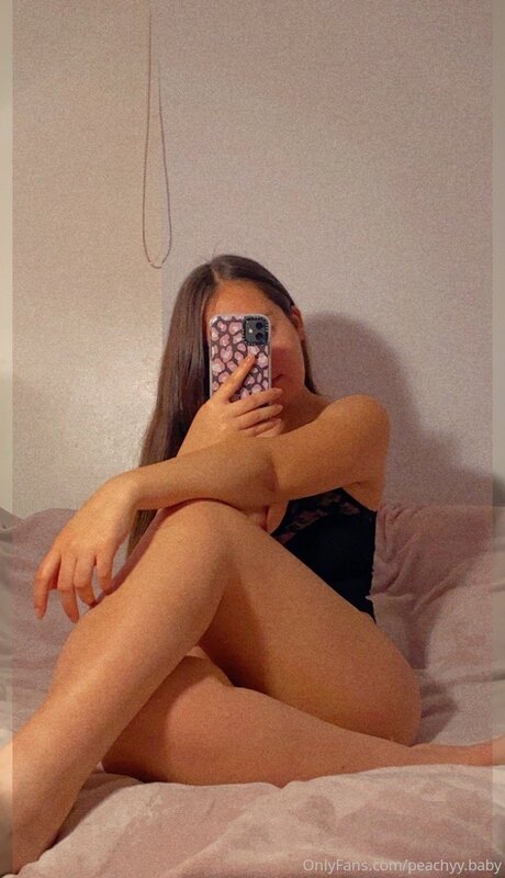 Peachyy Baby model nice images