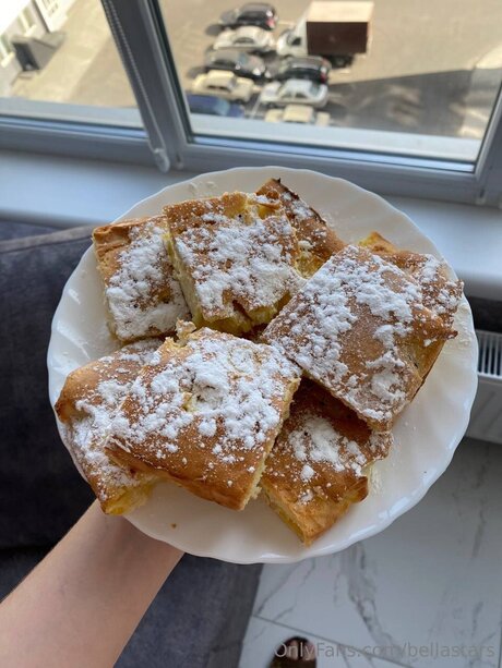 Bellastars model top images