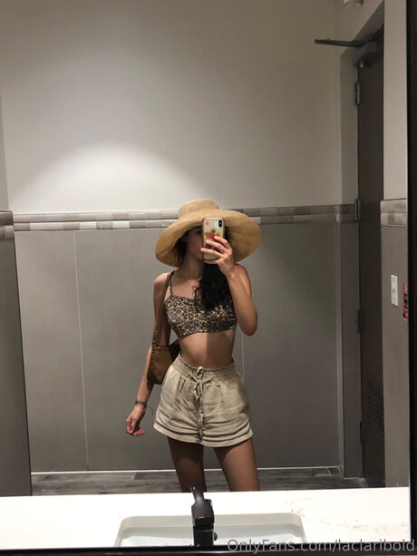 Laclaribold model porn galleries