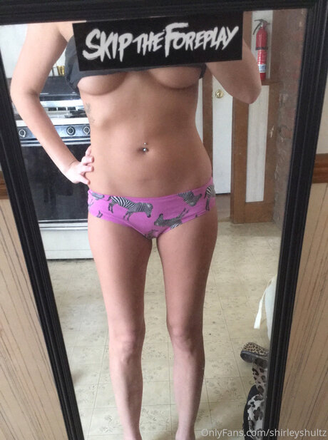 Shirleyshultz model best pic