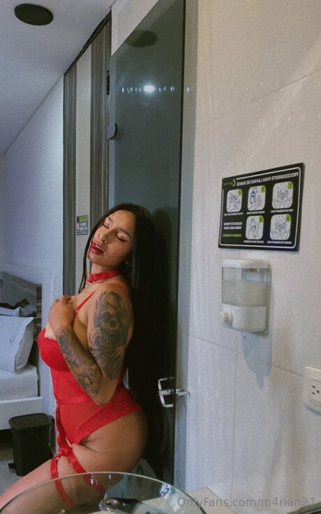 M4rian27 pornographic star galleries