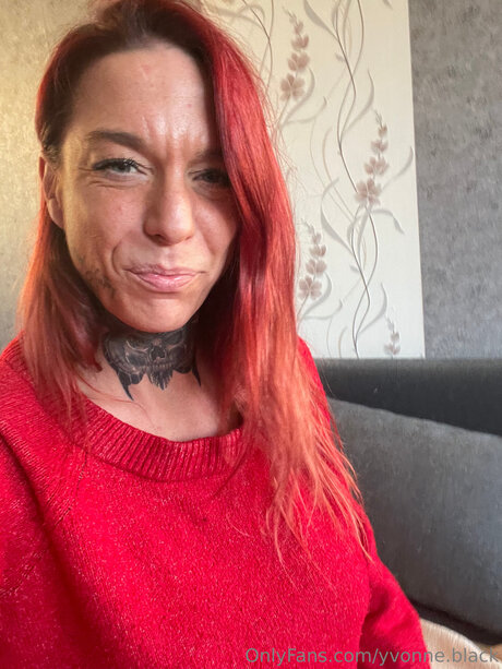 swimming pool onlyfans sexy img