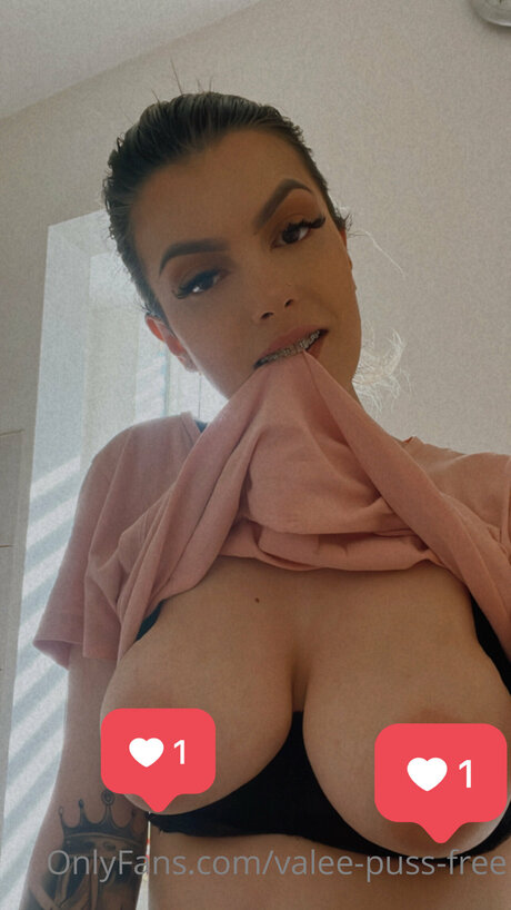 Valentinagoleafree erotic star pics