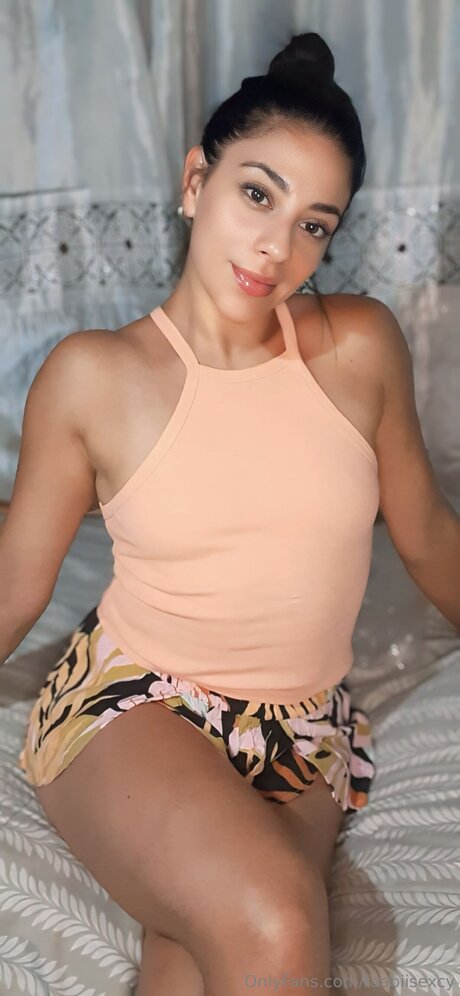 Tugatitavis pornstar nude photo