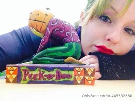 U445532880 erotic model images