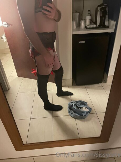 Sissycece star nude pictures