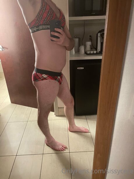 Sissycece pornstar naked image