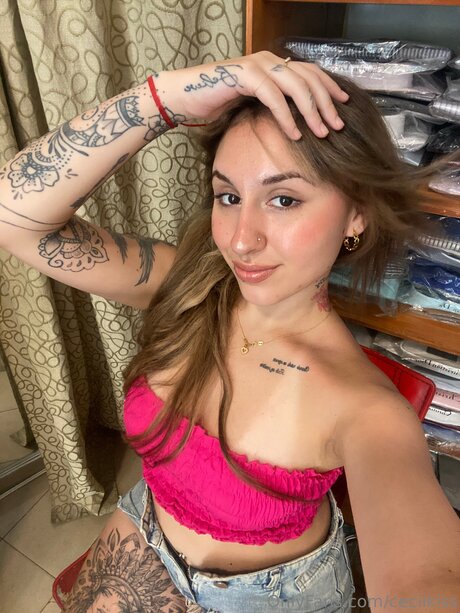 Ceciikiss art model img