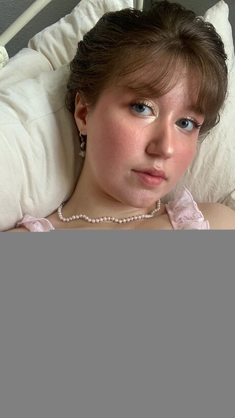 Lizlavenderx art model pic