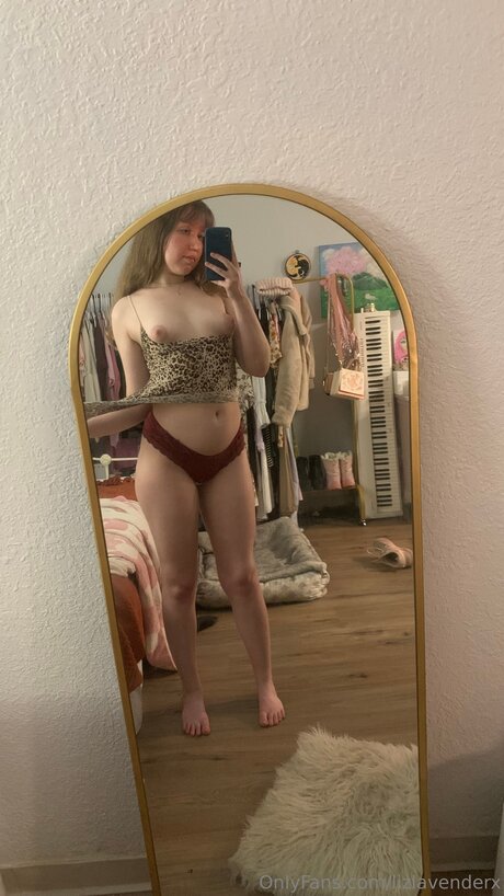 Lizlavenderx model beautiful pic