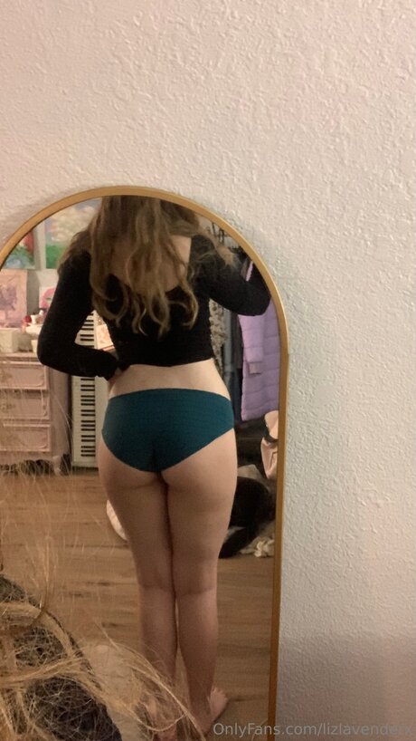 Lizlavenderx pornstar naked archive