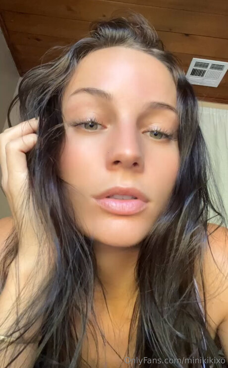 Minikikixo pornstar hd img