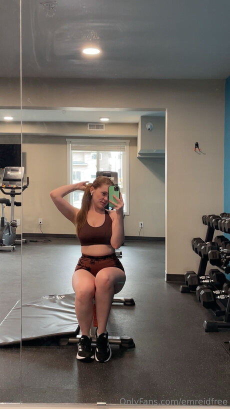 Emreidfree pretty pornstar img