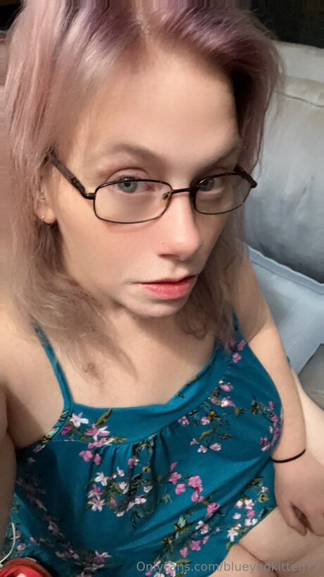 Blueyedkitten77 pretty model images