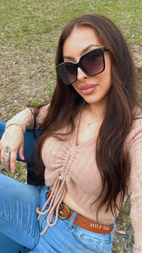 girlfriend onlyfans nude pic