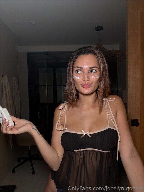 Jocelyn Gomez star sex images