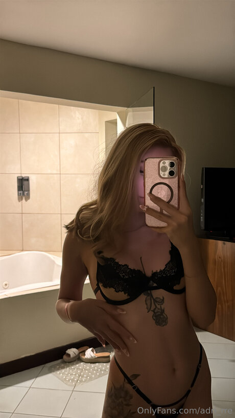 big tits midget onlyfans porn pics