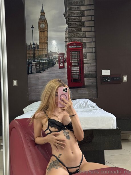 Adri Rre model pornographic pics