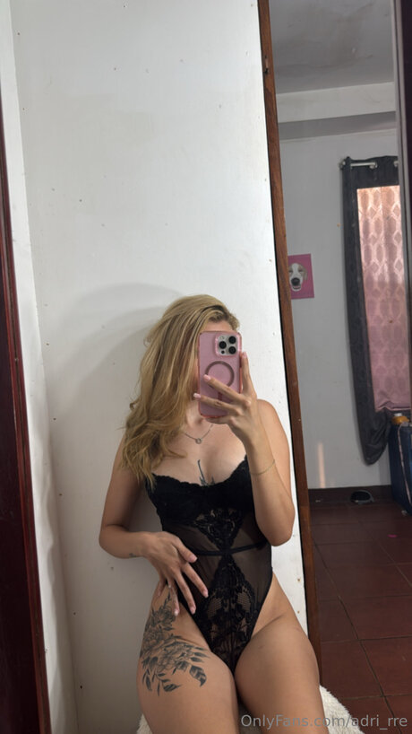 Adri Rre art star gallery